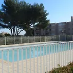 2 Pieces Avec Piscine Et A - Fr-1-251-885 Lägenhet
