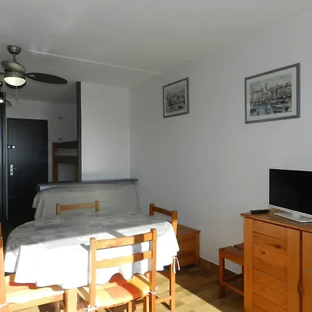 2 Pieces Avec Piscine Et A - Fr-1-251-885 *